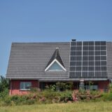 ６０代家をたてる！　ソーラーシステムとポータブル電源の相性は？！