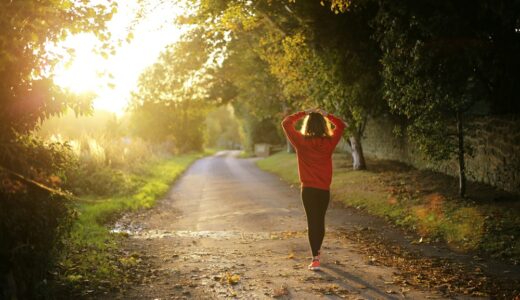 運動しているようでも１日８０００歩は意識しないと歩けない？！　ウォーキングには別の効果も！！