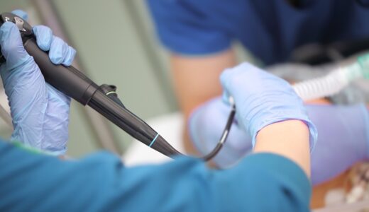 健康診断　胃検査は苦労がいっぱい　内視鏡は口か鼻からか？！